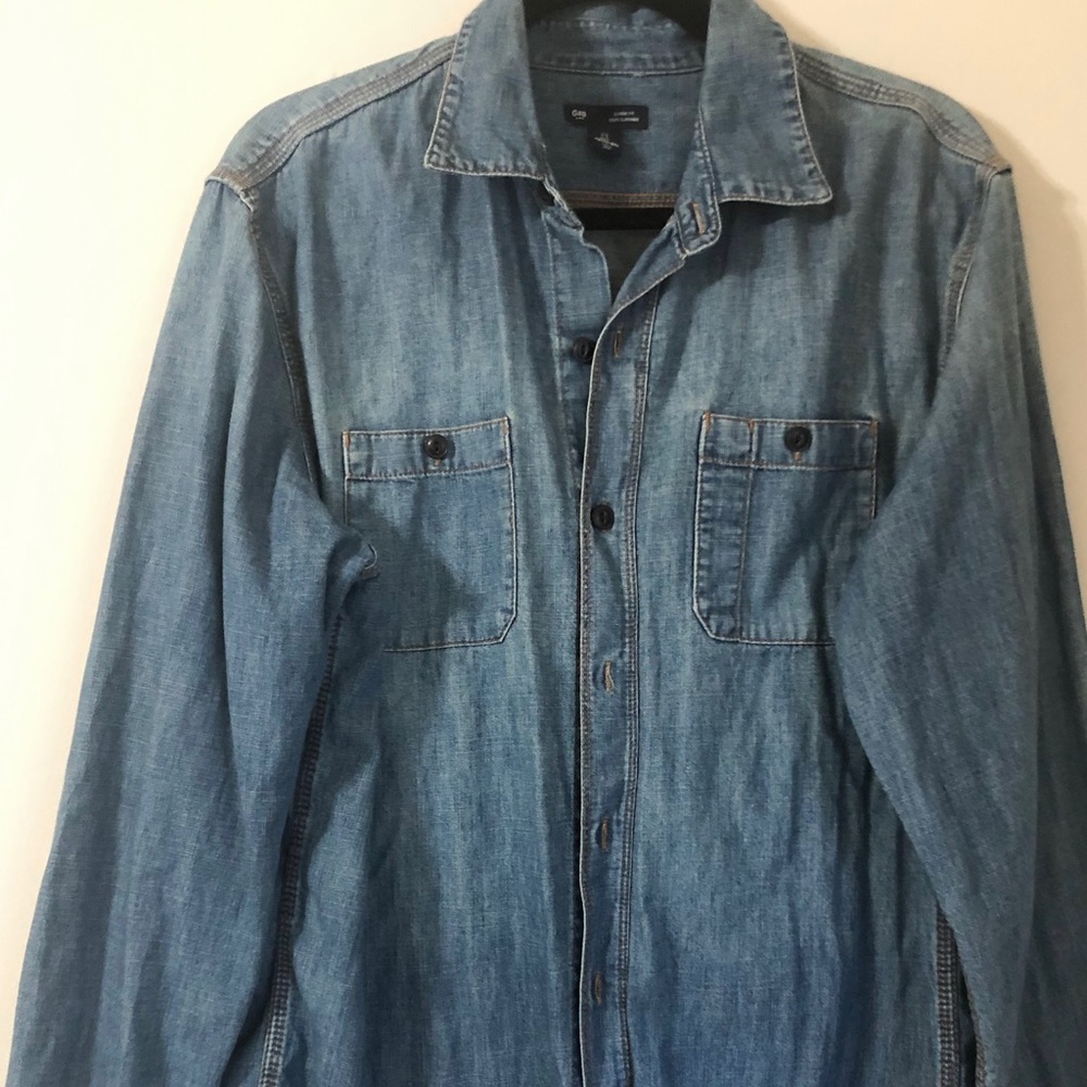 GAP Classic Fit Light Wash Denim Long Sleeve Shirt